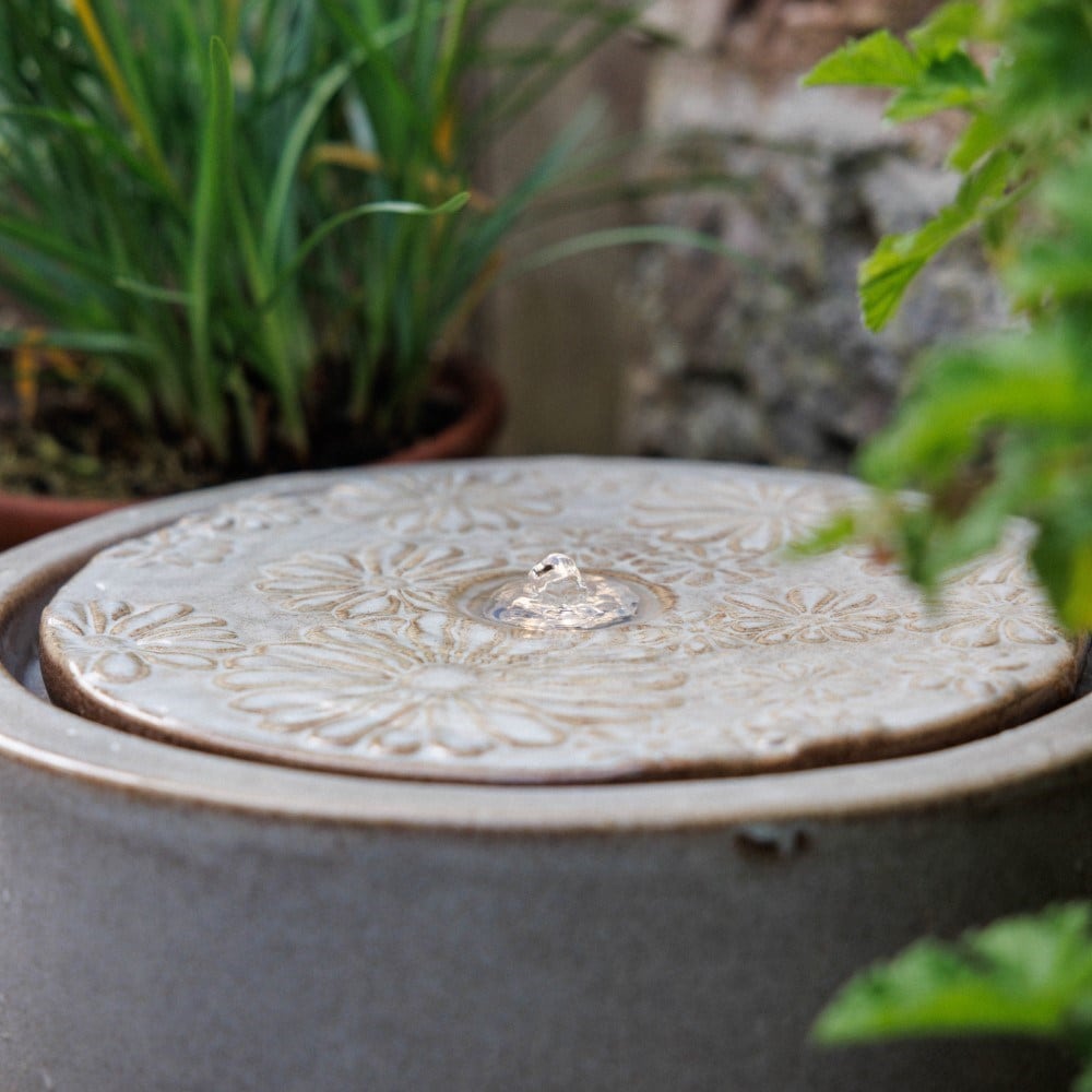 Solar ceramic bowl water fountain