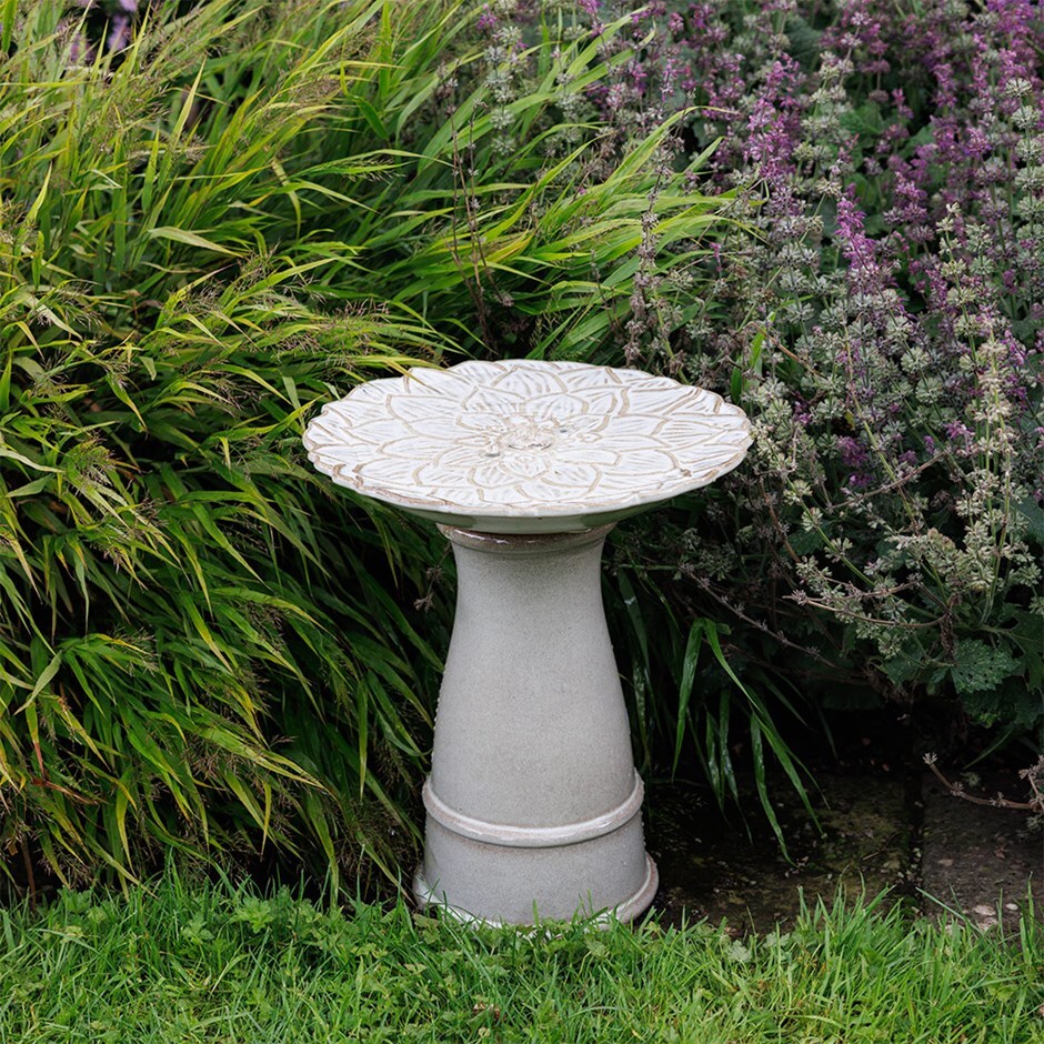 Solar ceramic plinth water feature