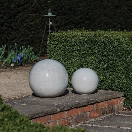 Glazed terracotta decorative sphere - cream