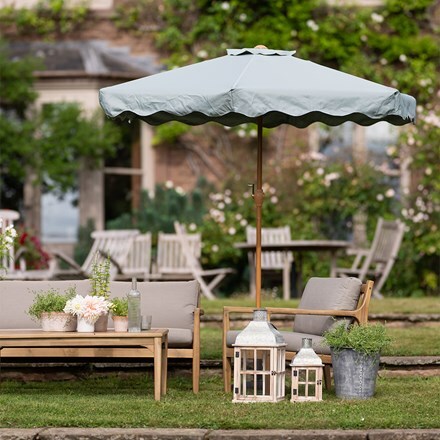 Scalloped edge parasol - sage