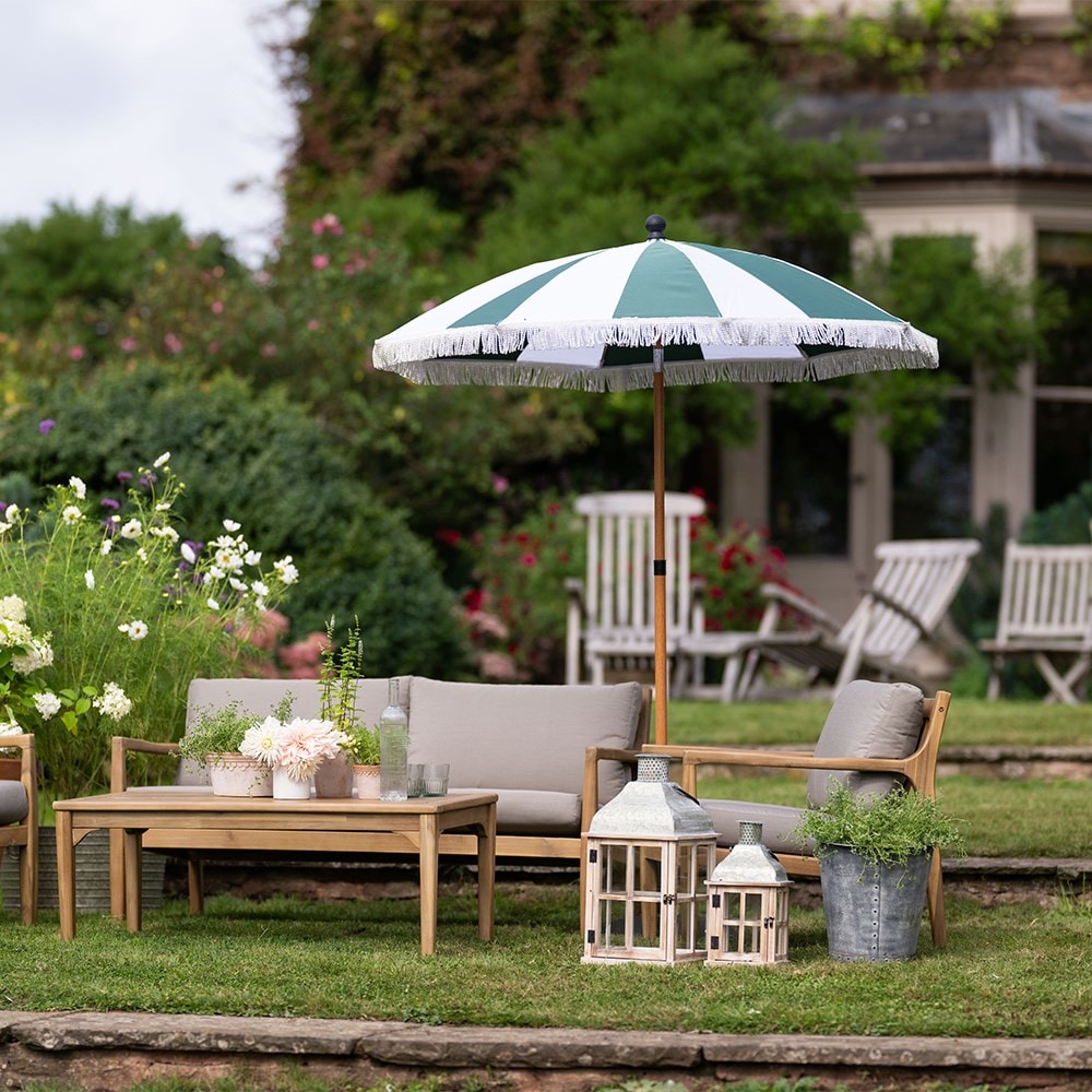 Tassel trim parasol - green & white