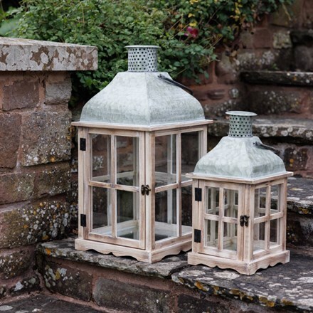 Set of two wooden window lanterns