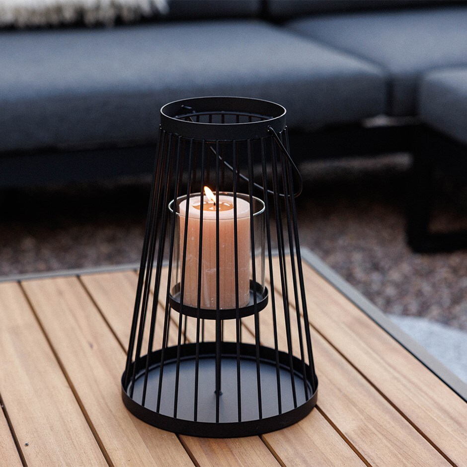 Metal candle lantern