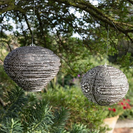 Solar globe lantern - bronze