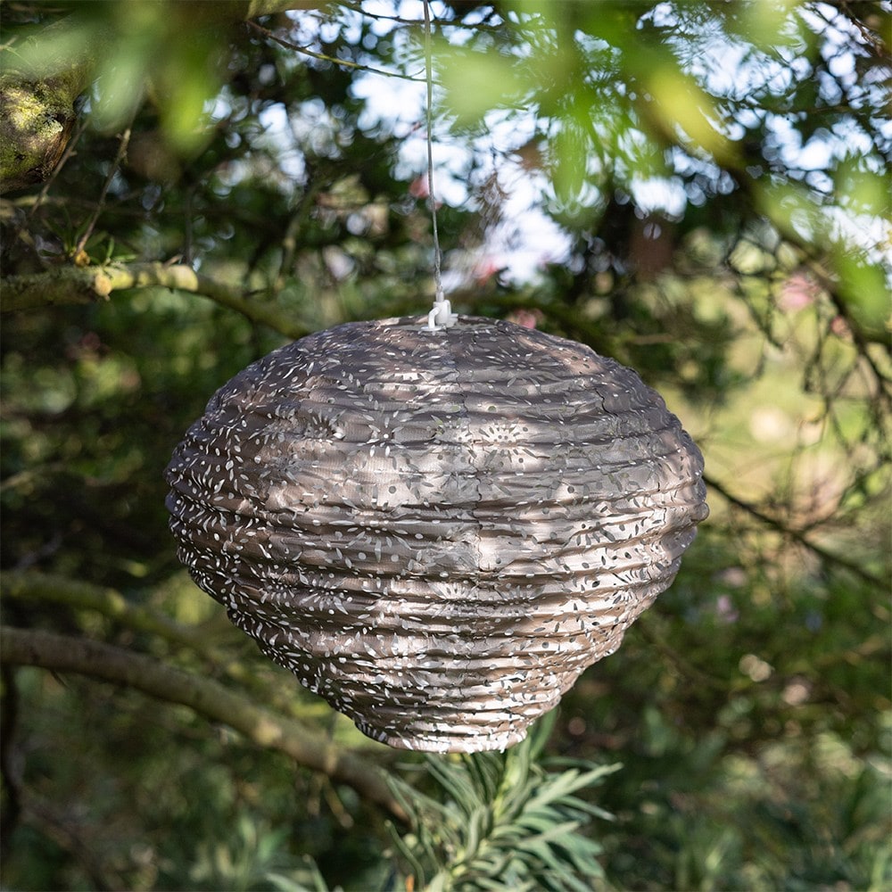 Solar globe lantern - bronze