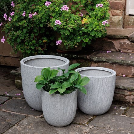 Set of three lightweight ribbed planters - light grey