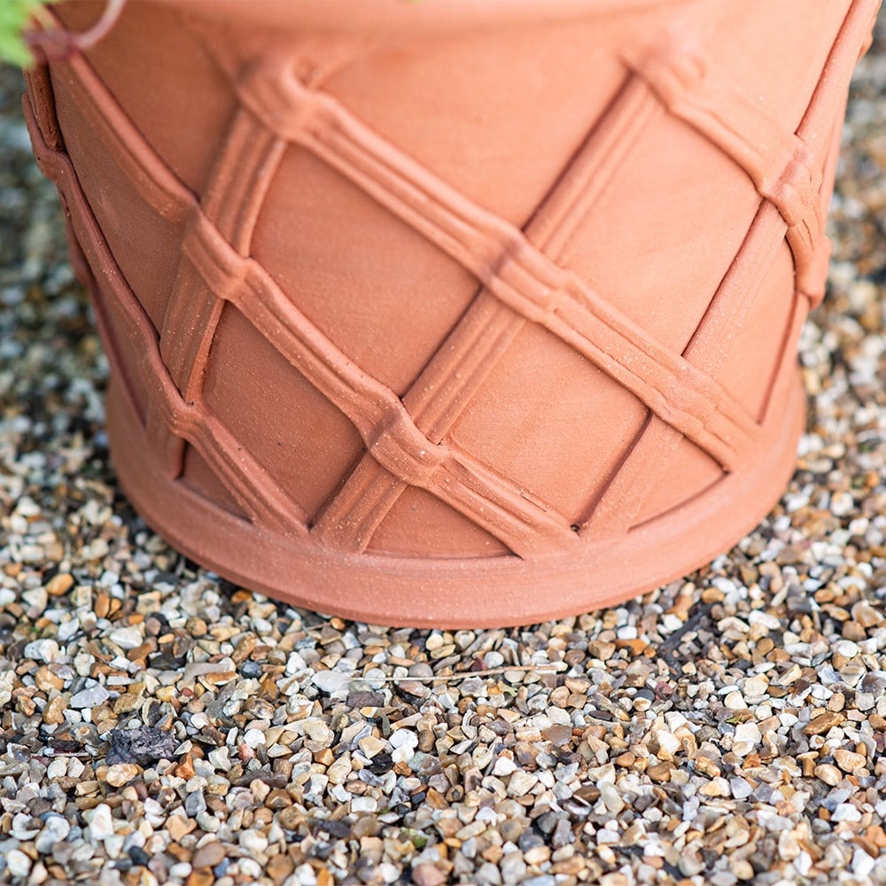 Terracotta basket pot