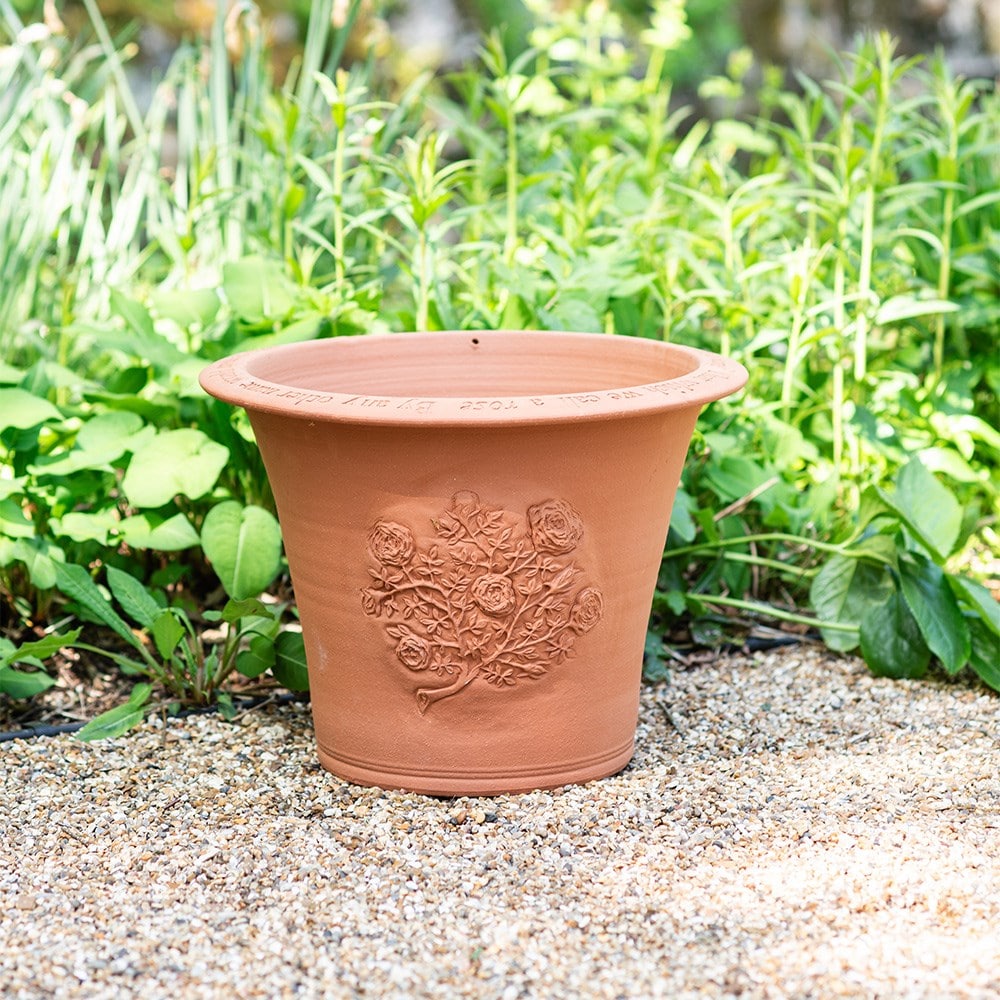 Terracotta romeo & juliet pot
