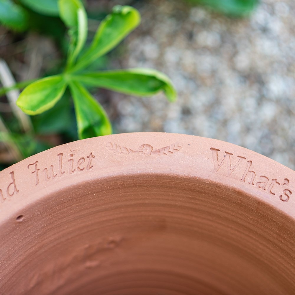 Terracotta romeo & juliet pot