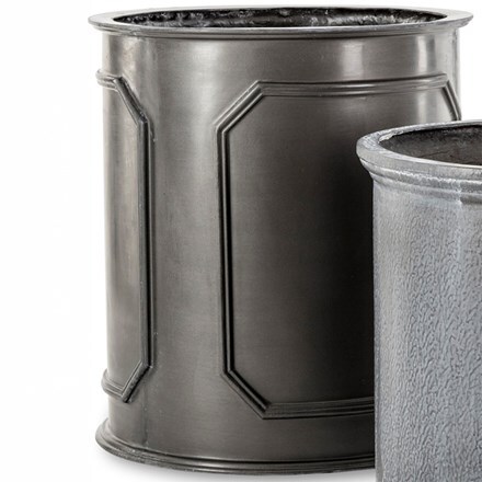 Lightweight lead effect planter