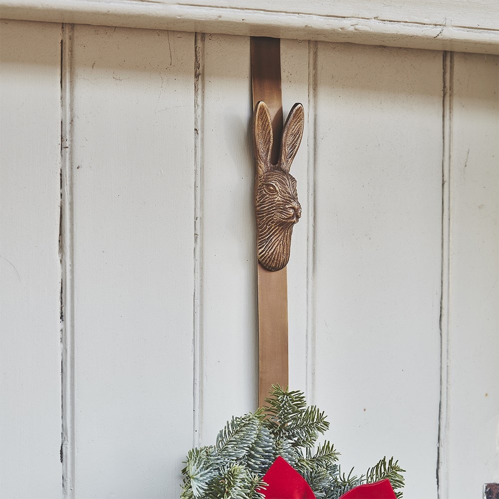 Hare wreath hanger