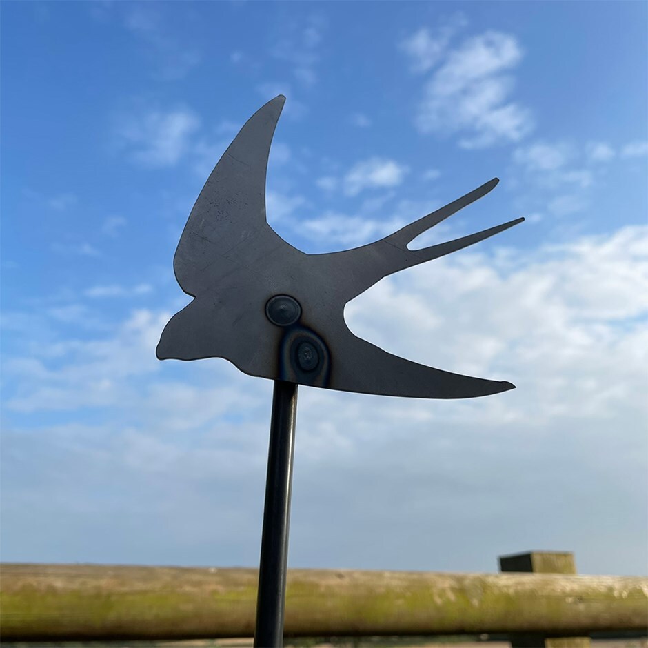 Flying swallow stake - rust