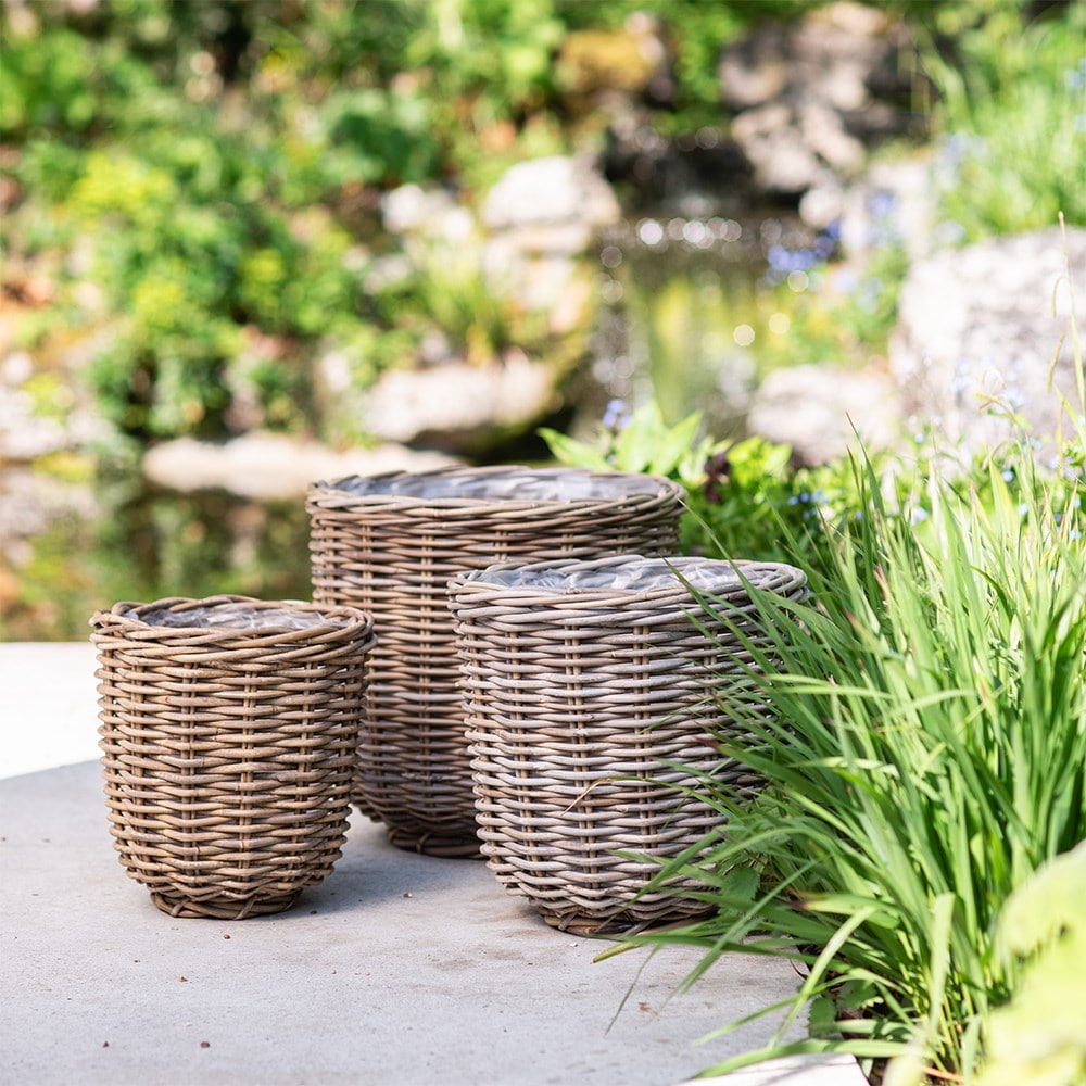 Set of three weatherproof basket planters