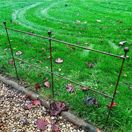 Shrub support trellis - rust