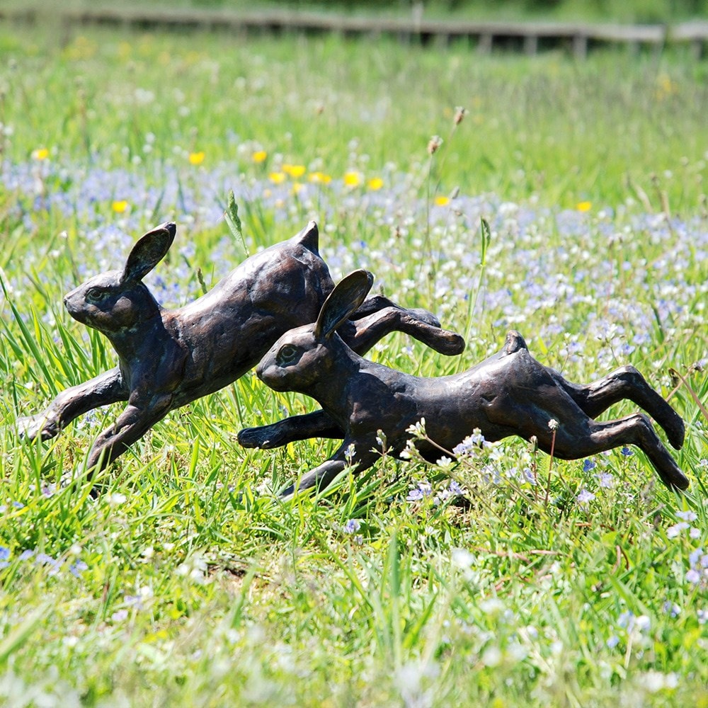 Pair of running rabbits - aged verde