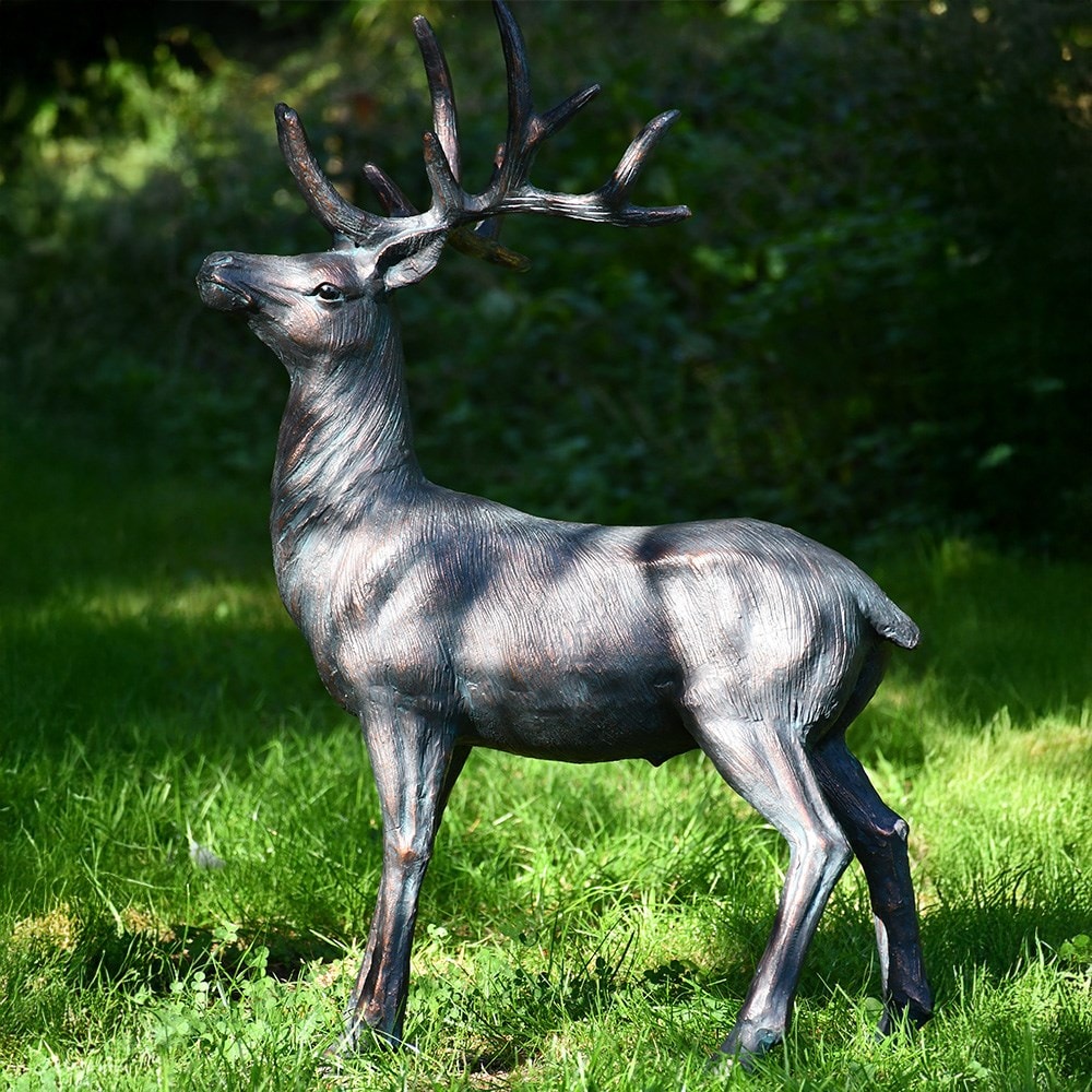 Standing stag - aged verde