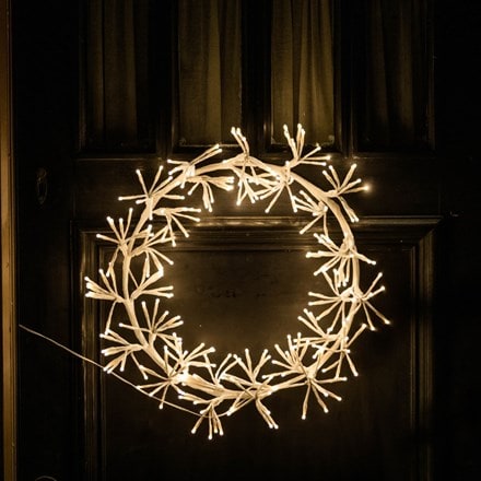 Light up wreath - warm white