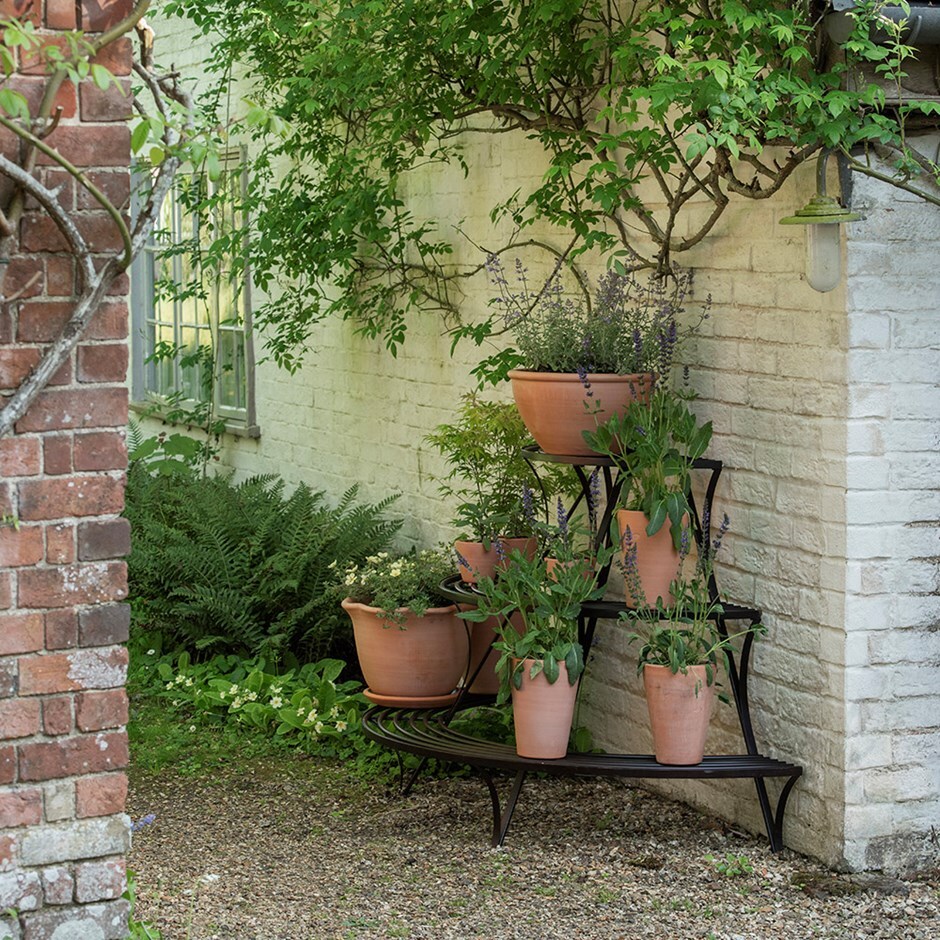 Terrace etagere - three tier