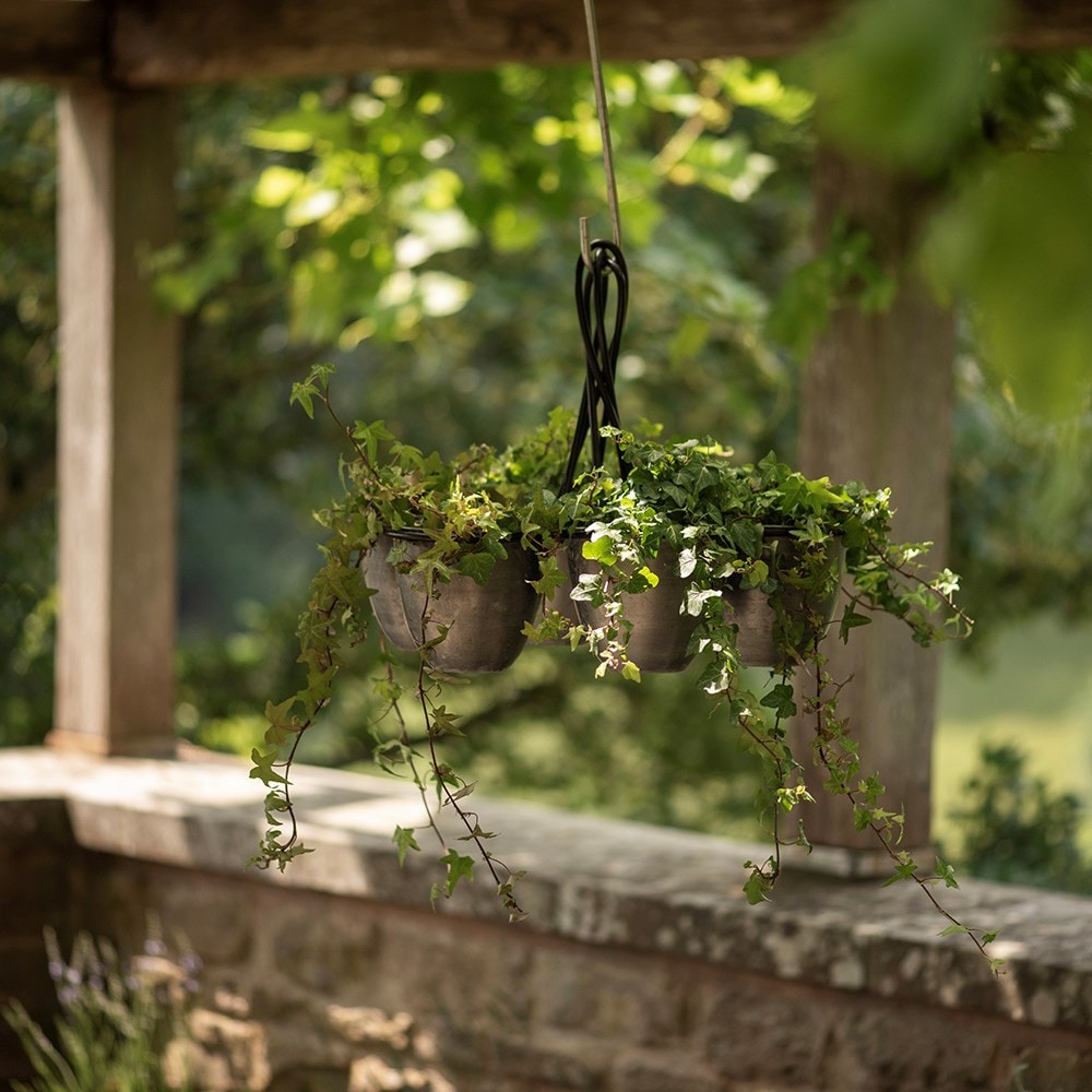 Hanging chandelier pots