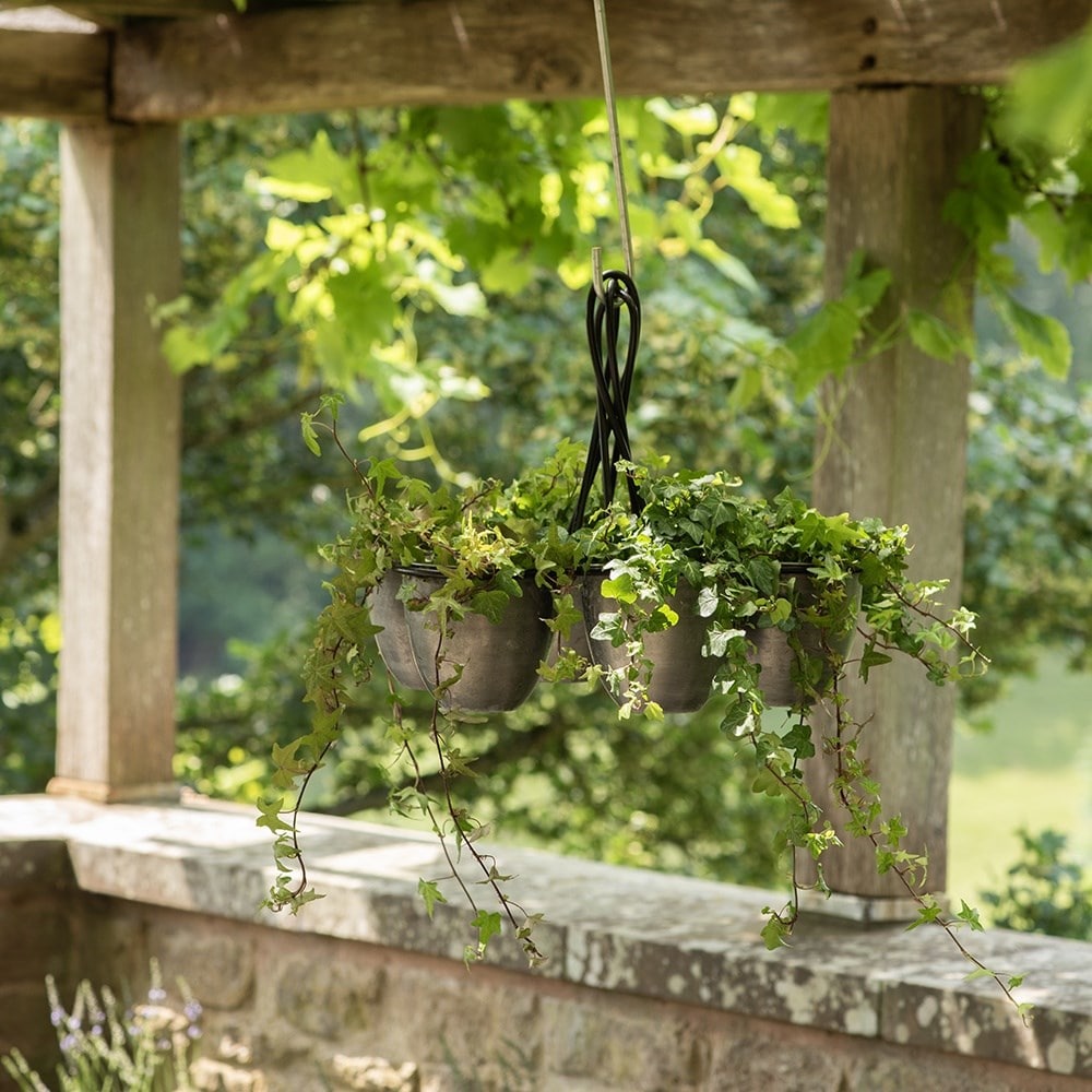 Hanging chandelier pots