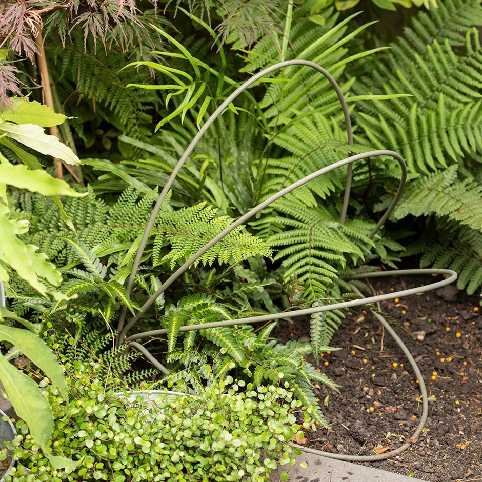 Pair of versatile perennial supports