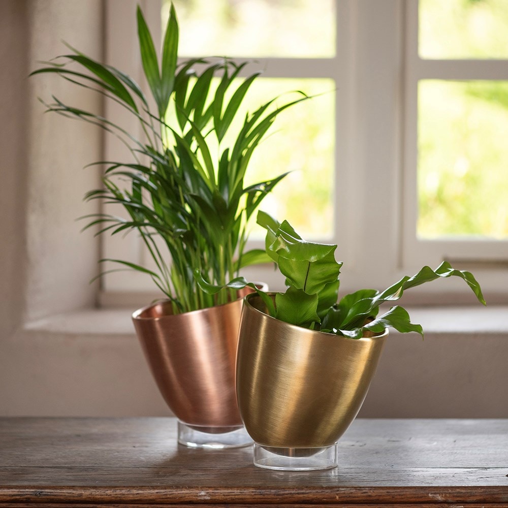 Tipping drop pot - brass