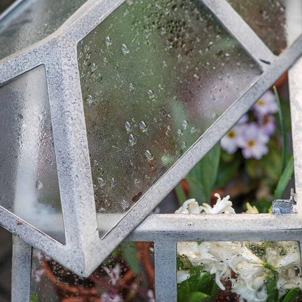Mini growhouse
