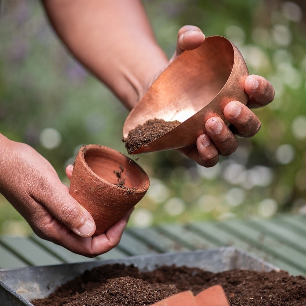 Soil potting scoop - copper