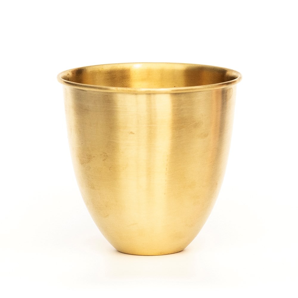 Brushed brass pot