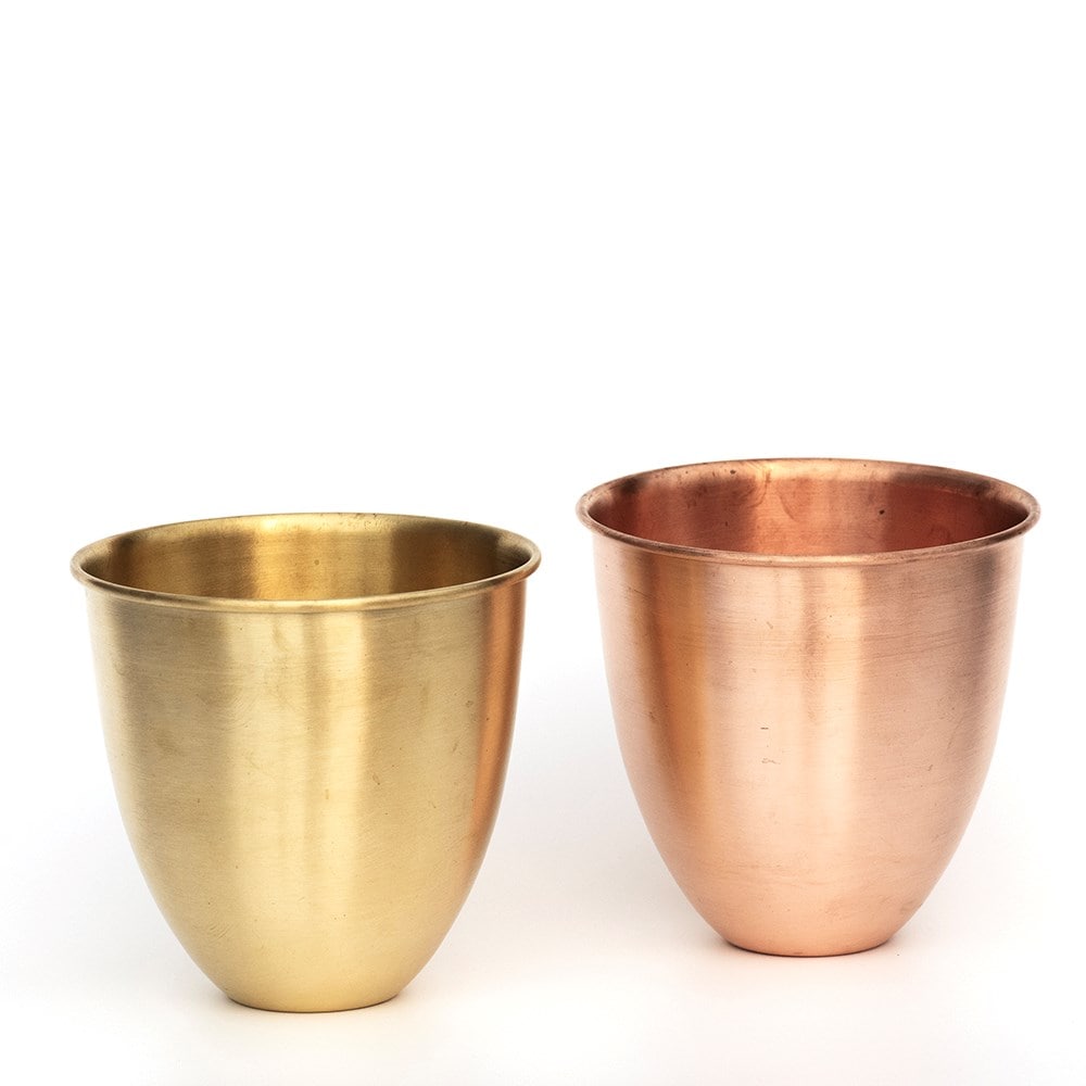 Brushed brass pot