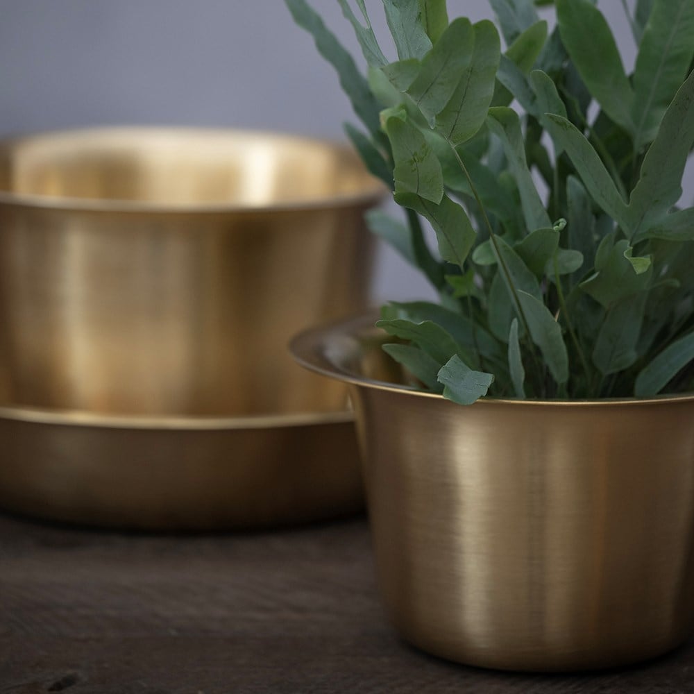 Spun brass pot