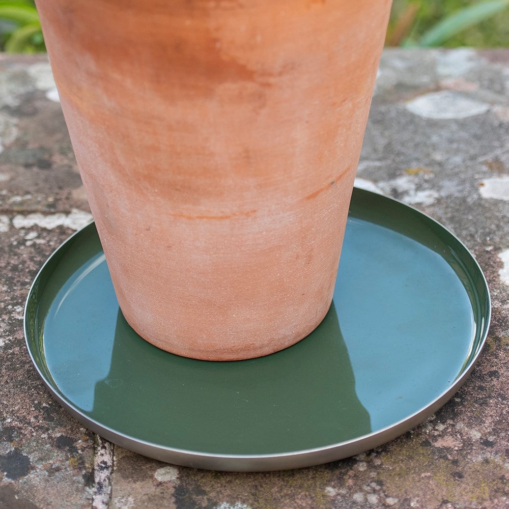 Enamelled round tray