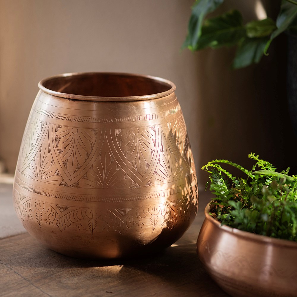 Traditional etched pot/vase - brushed copper 