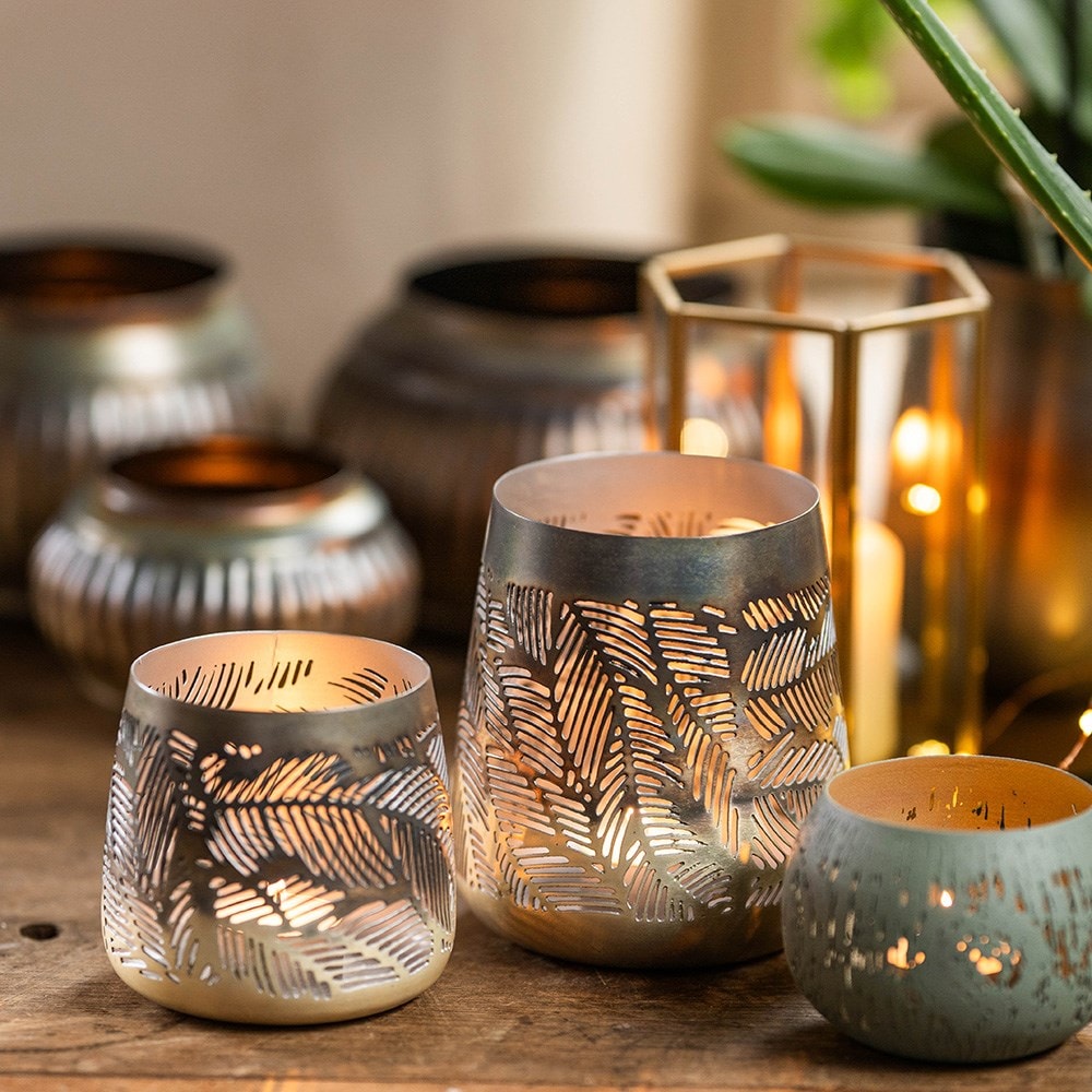 Leafy tealight holder - burnt silver
