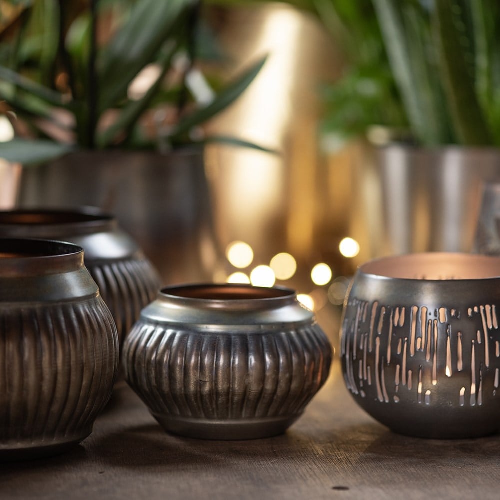 Burnt silver ribbed tealight holder 