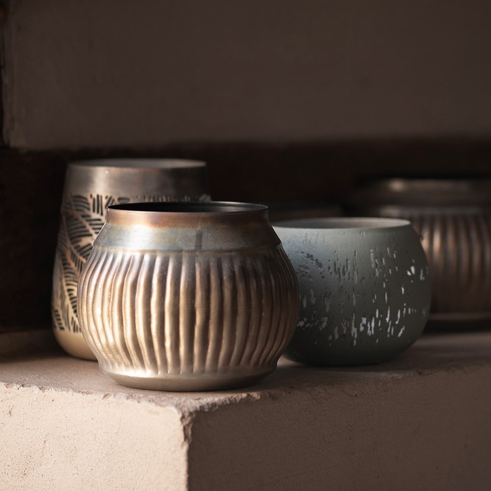 Burnt silver ribbed tealight holder 