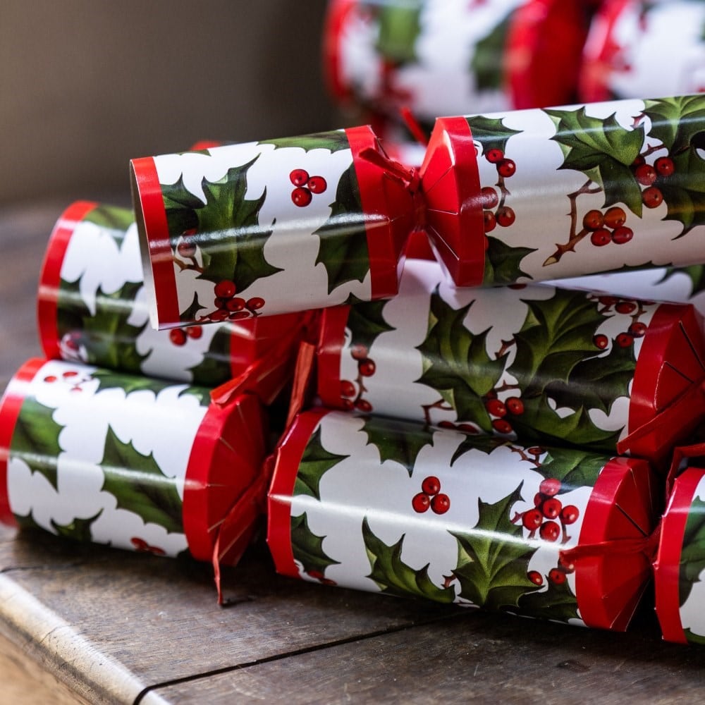Holly crackers - box of 12