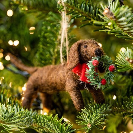 Felt sausage dog with wreath