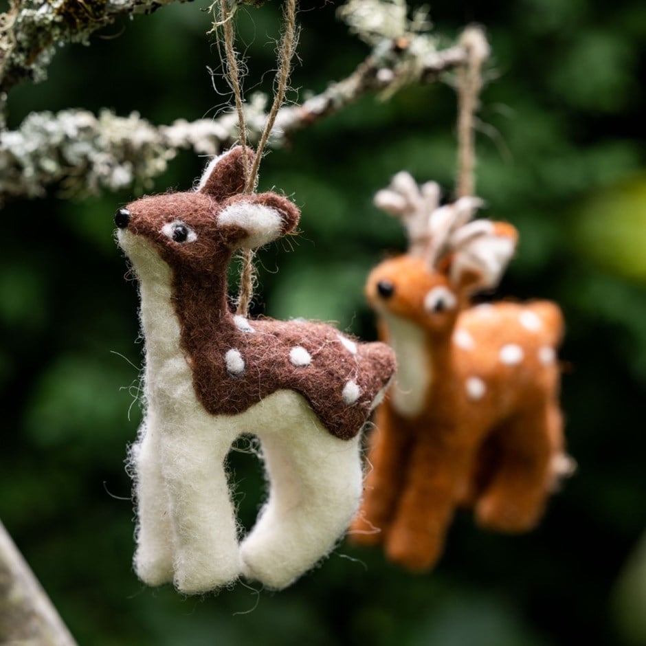 Two felt hanging deer
