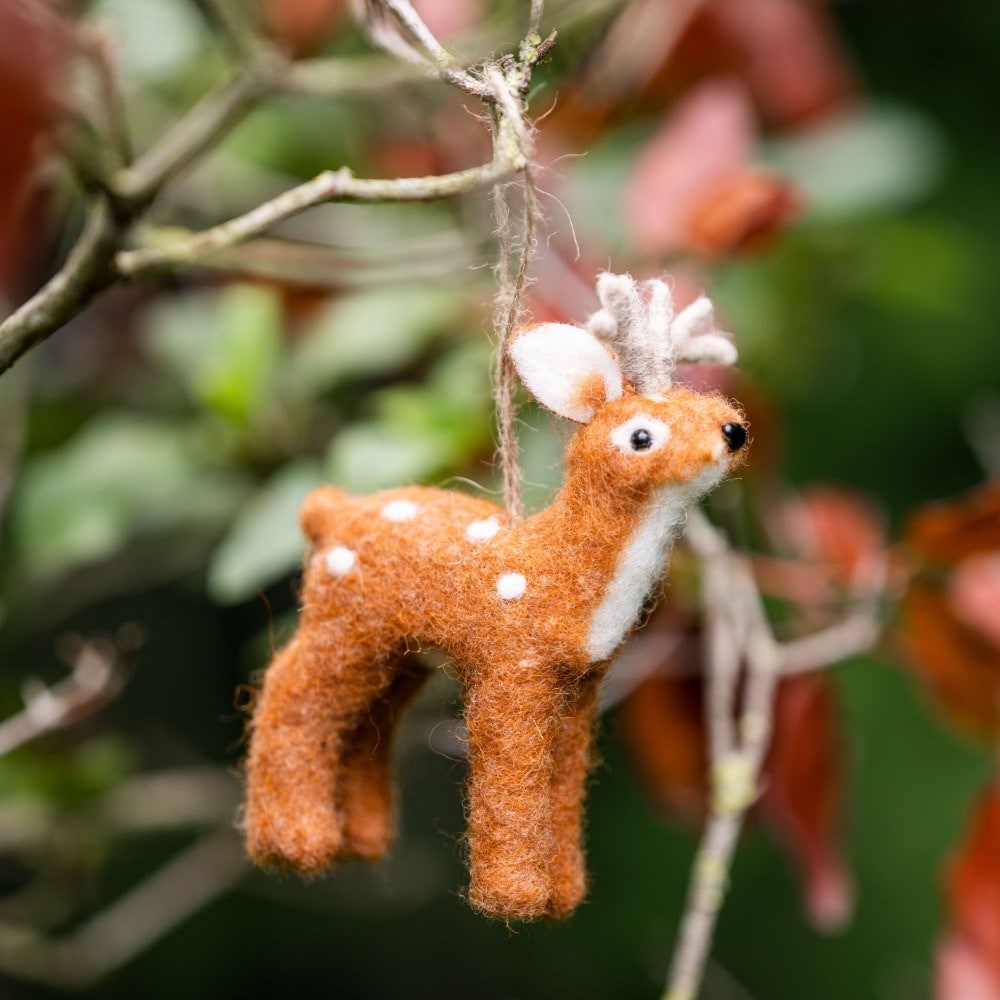 Two felt hanging deer