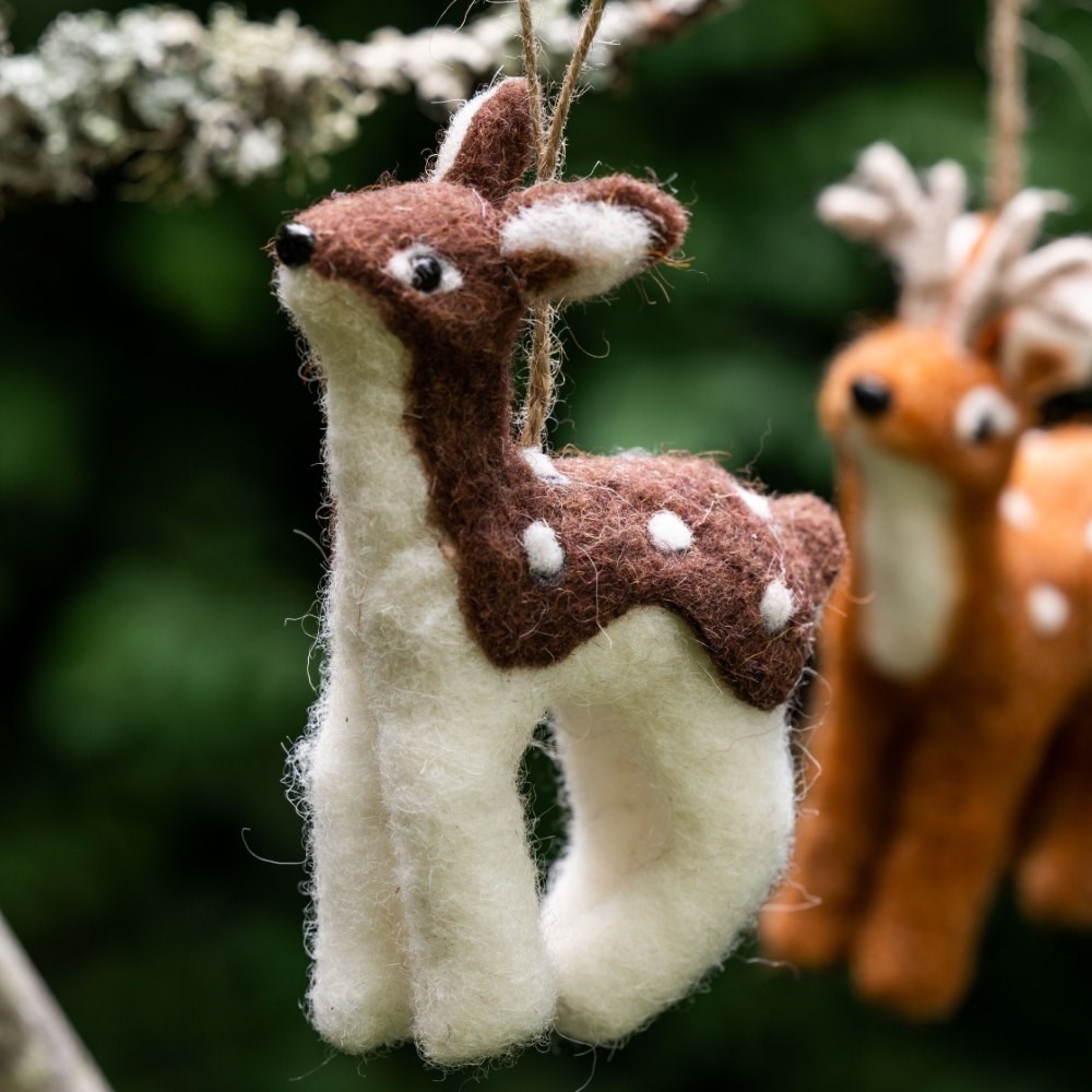 Two felt hanging deer
