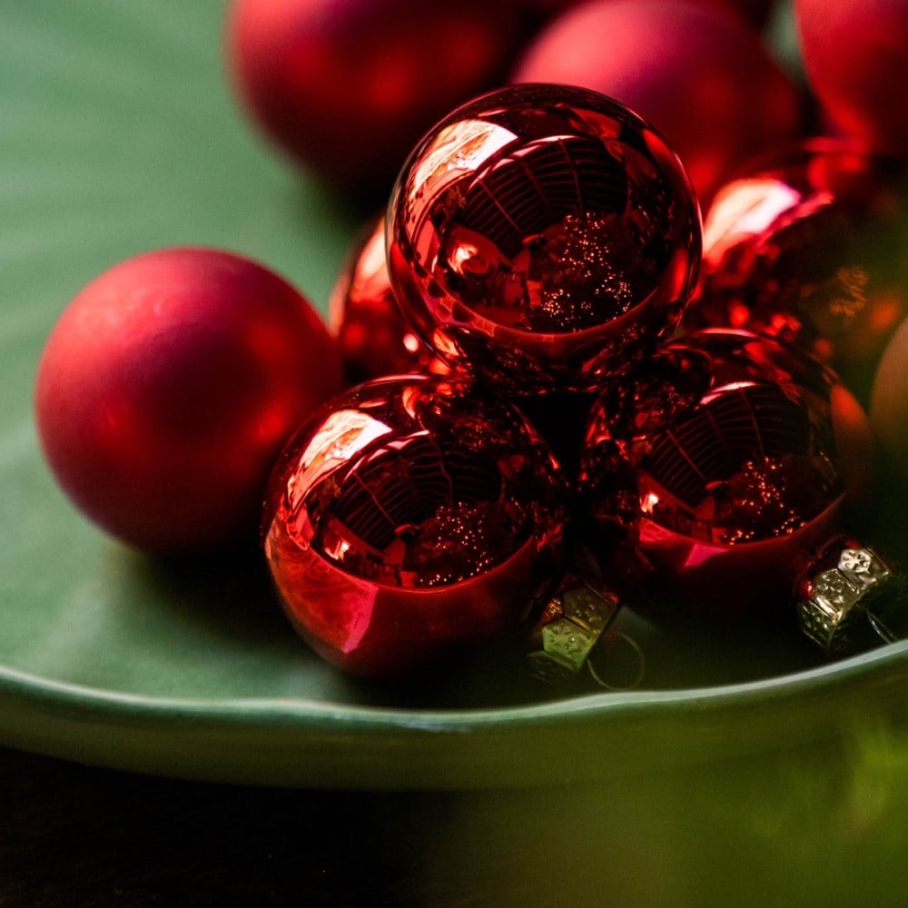 Red mini glass baubles - box of 16