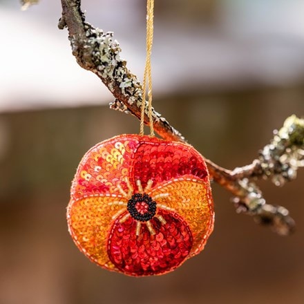 Beaded orange & red geum