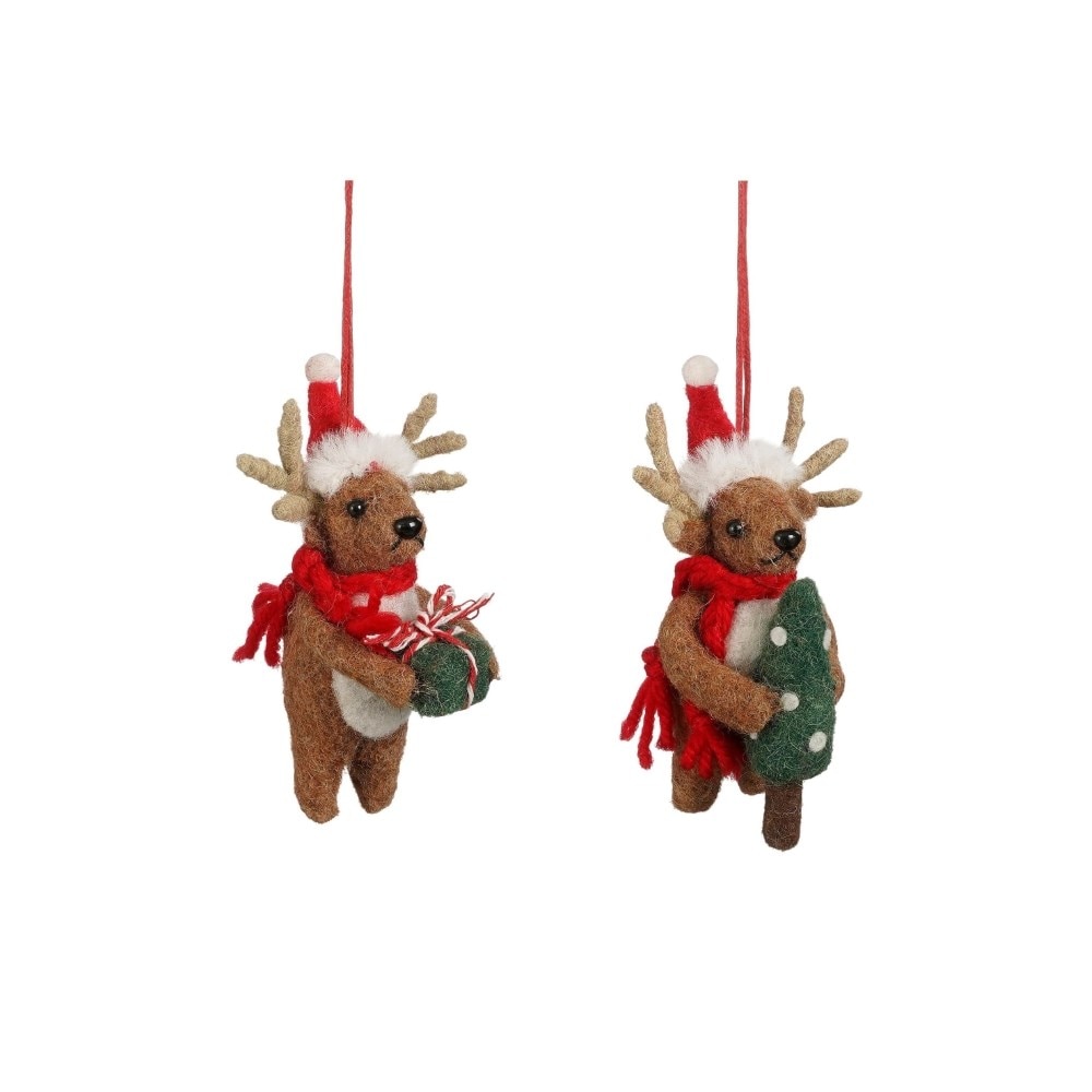 Felt reindeer with tree