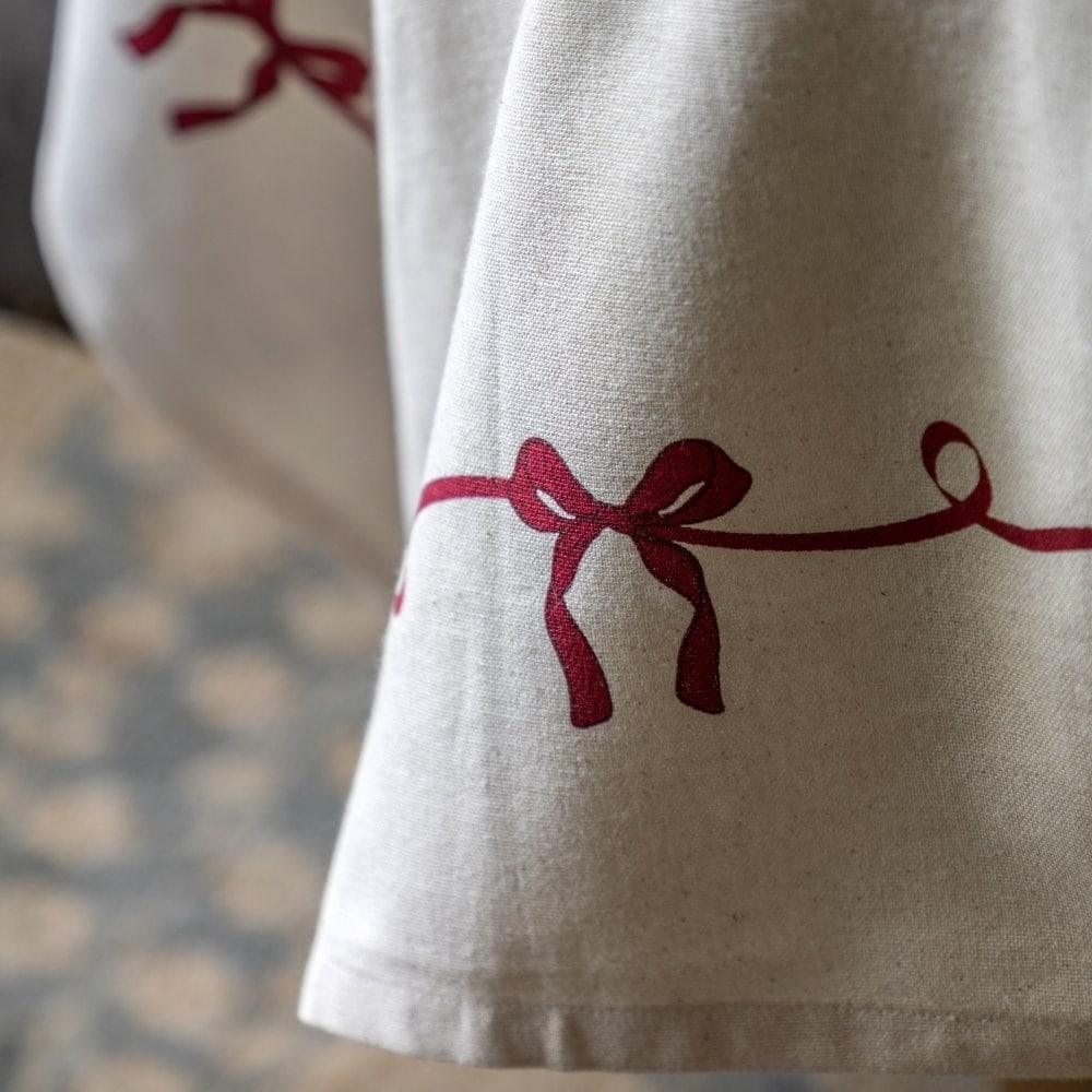 Bow design table cloth