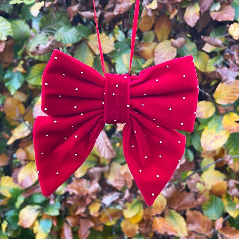 Red velvet tree bow