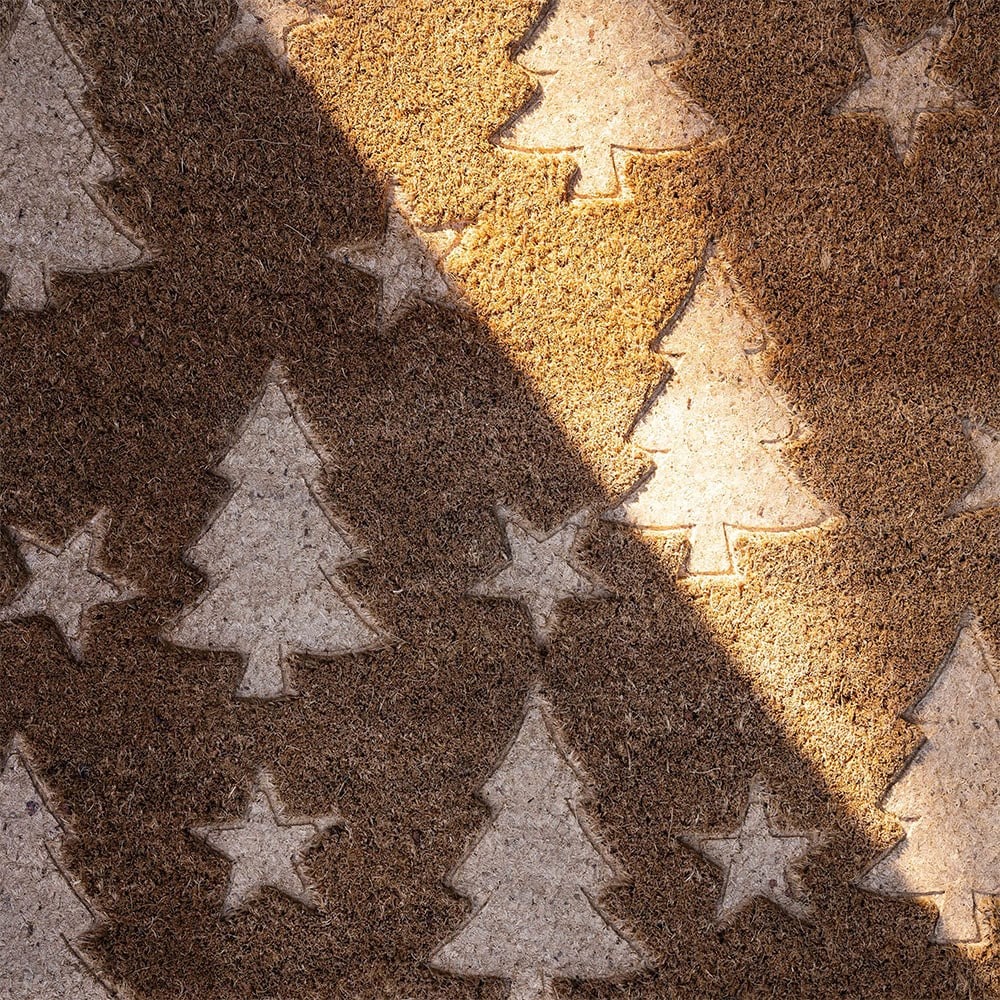 Embossed tree doormat