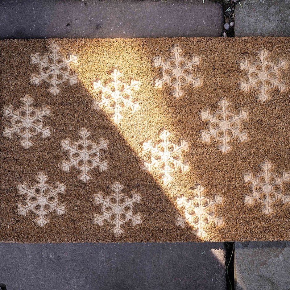 Embossed snowflake doormat