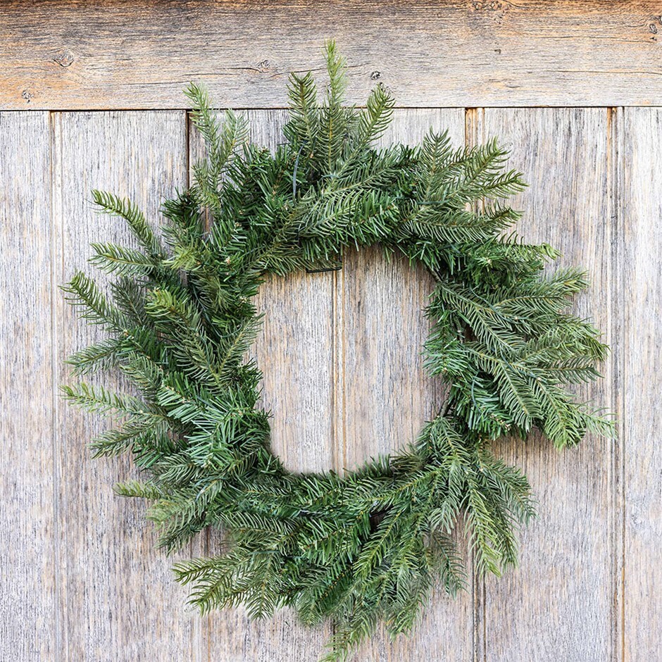 Indoor/outdoor wreath