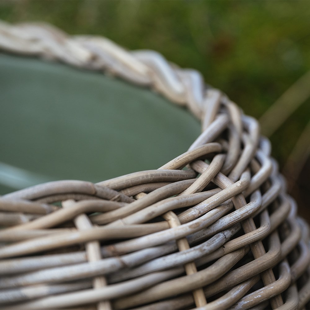 Chunky rattan bowl planter 